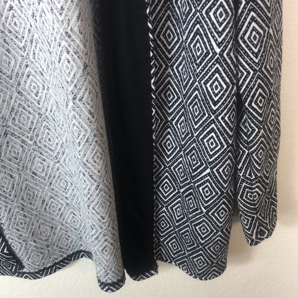 Patterned H&M Black And White Diamond Patterned Cardiagan - Picture 5 of 8